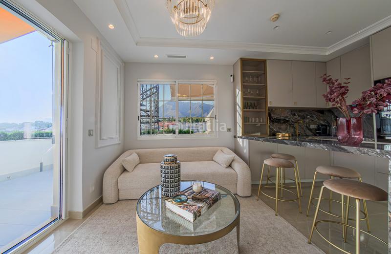 Foto d45b8f3b-52bd-4bbb-9137-eeaaef56378e. Alquiler ático exclusivo apartamento en la milla de oro en Marbella