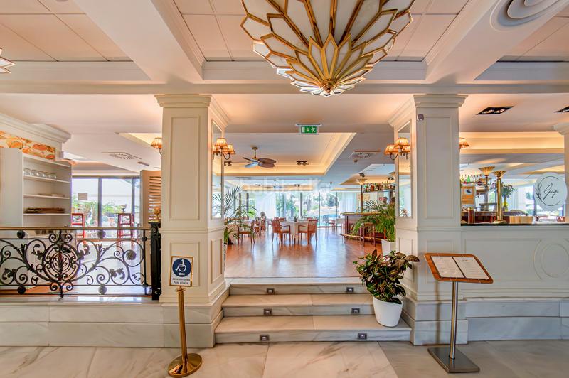 Foto f8a8a252-b6aa-46f5-8c16-4b50e6add964. Location attique dans Puente Romano Marbella