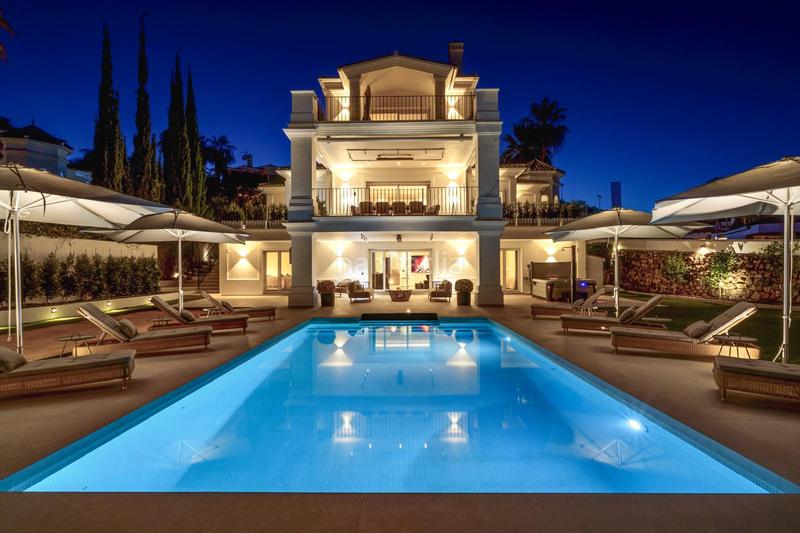 Foto c4bf40d4-e897-412b-9b36-7b060c81f9c6. Casa in Los Naranjos Marbella