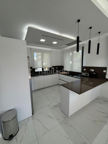 Foto 094c68a2-6fe8-4986-b366-de1cc8e553e8. Location maison avec parking piscine dans Las Lomas de Río Verde Marbella