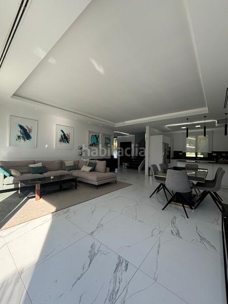 Foto 1e58afd3-91ee-4ec2-87a7-37d441487dc2. Location maison avec parking piscine dans Las Lomas de Río Verde Marbella