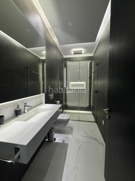 Foto df092dd8-0e3e-464f-bd55-388ca63a2f93. Location maison avec parking piscine dans Las Lomas de Río Verde Marbella