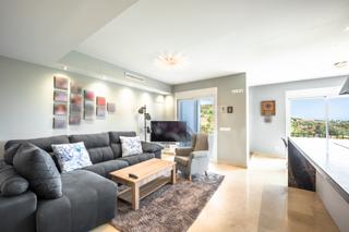 Apartamento en Herrojo el 0. Apartamento de lujo en primera lnea de golf en la quinta, benah