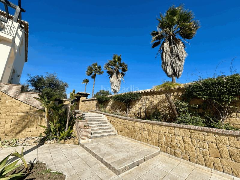 Foto 1255873a-ad71-431d-b415-ff414af91cbb. Casa exclusiva villa de lujo con vistas panorámicas al mar en la albertina, en Estepona