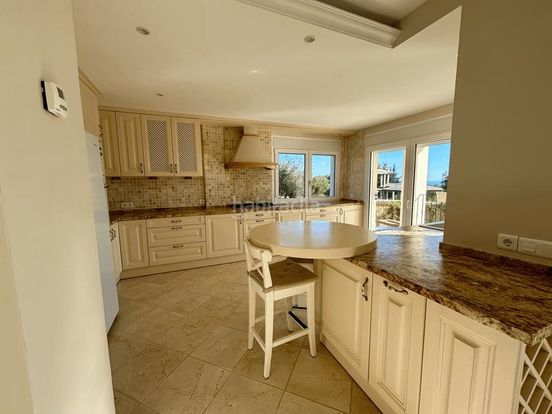 Foto d37f149f-6dc7-44ce-9abe-0f3bf3ae4c85. Casa exclusiva villa de lujo con vistas panorámicas al mar en la albertina, en Estepona