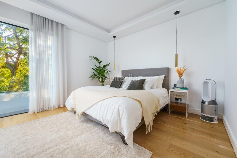 Foto 415b912c-1272-43f2-b04f-918e35f380a4. Casa a Las Brisas Marbella