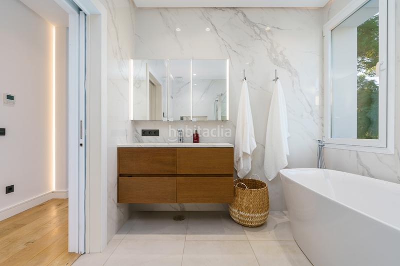 Foto c59413e5-7551-48b6-a792-31b00b3a16f8. Casa a Las Brisas Marbella