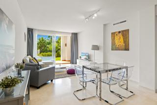 Apartament a Casares pueblo. Apartamento en alcazaba lagoon, casares, málaga