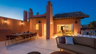 tic a Realejo-reserva montero 24. Exclusivo tico dplex de lujo en primera lnea de playa en marb