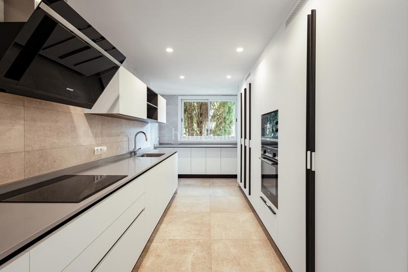 Foto 0762b011-cd8f-4b4e-bad2-6f57c32d6405. Dachwohnung mit parking pool in Puente Romano Marbella