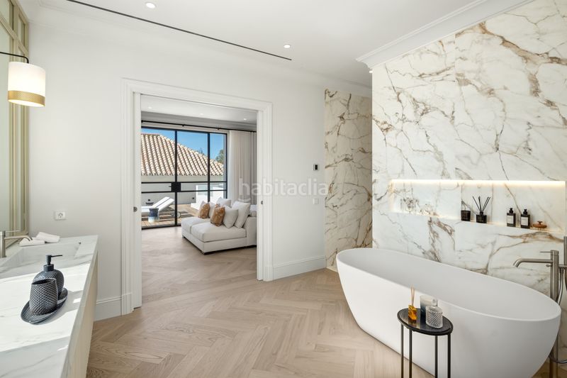 Foto d3794613-b4e4-40e0-8940-fec47e1034ca. Casa amb aparcament piscina a Los Naranjos Marbella