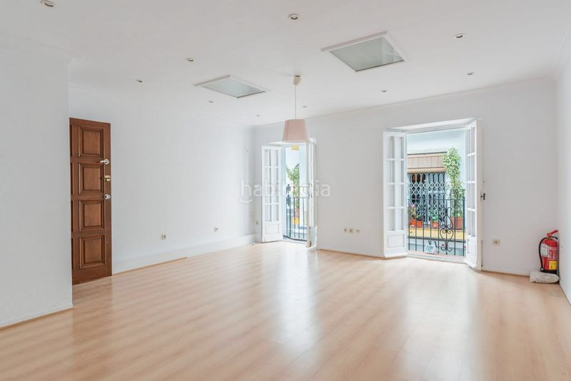 Foto 4495591f-9248-4753-bd85-c4646f57afc8. Edificio  histórico de cuatro plantas en el Casco Antiguo con potencial residencial y comercial en Marbella