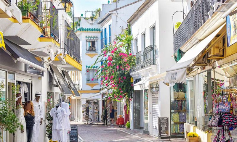 Foto 740cd93c-de7a-4de3-a8e5-253be5fe104e. Edificio  histórico de cuatro plantas en el Casco Antiguo con potencial residencial y comercial en Marbella