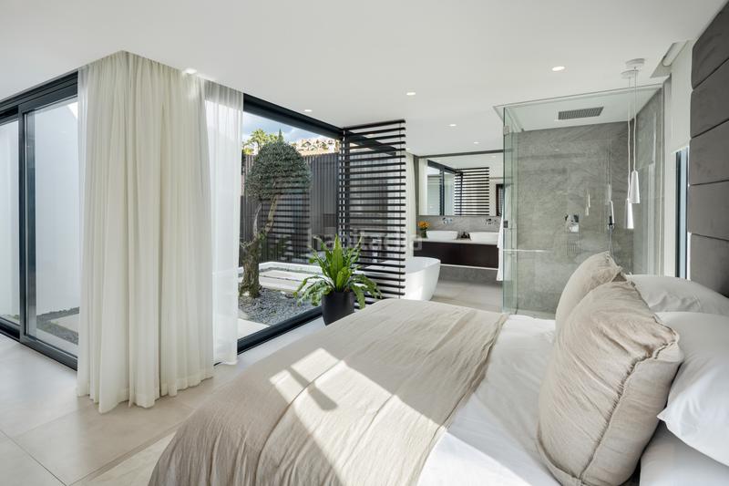 Foto 19fc9f47-3de6-4093-bad9-1c67f241c797. Maison avec parking piscine dans Los Naranjos Marbella