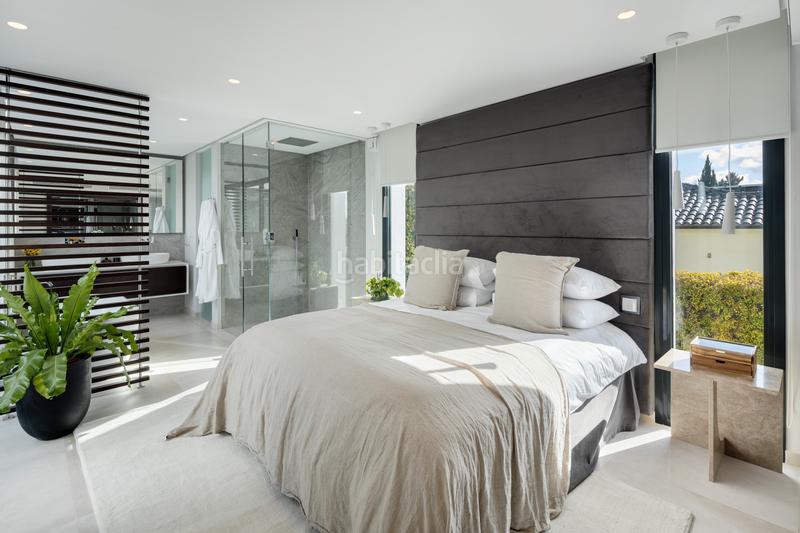 Foto 1e0f5be3-723d-44b3-9159-ebf5f90d891c. Maison avec parking piscine dans Los Naranjos Marbella