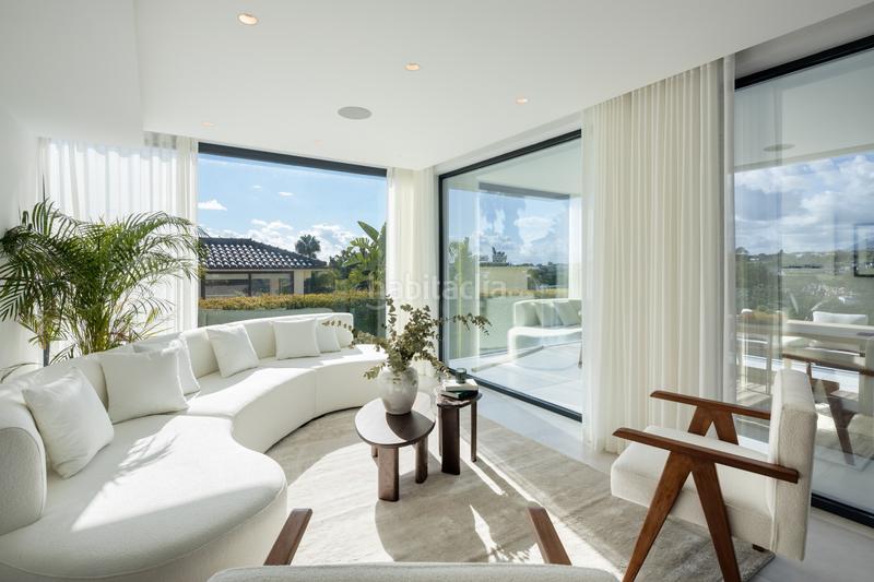 Foto 87f12c2b-76d6-4bb2-afda-b14738726d4c. Maison avec parking piscine dans Los Naranjos Marbella