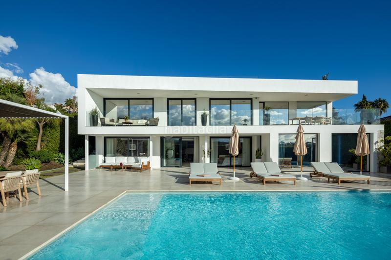 Foto b10625ec-478a-4b25-a206-e1fc14f1dc19. Maison avec parking piscine dans Los Naranjos Marbella