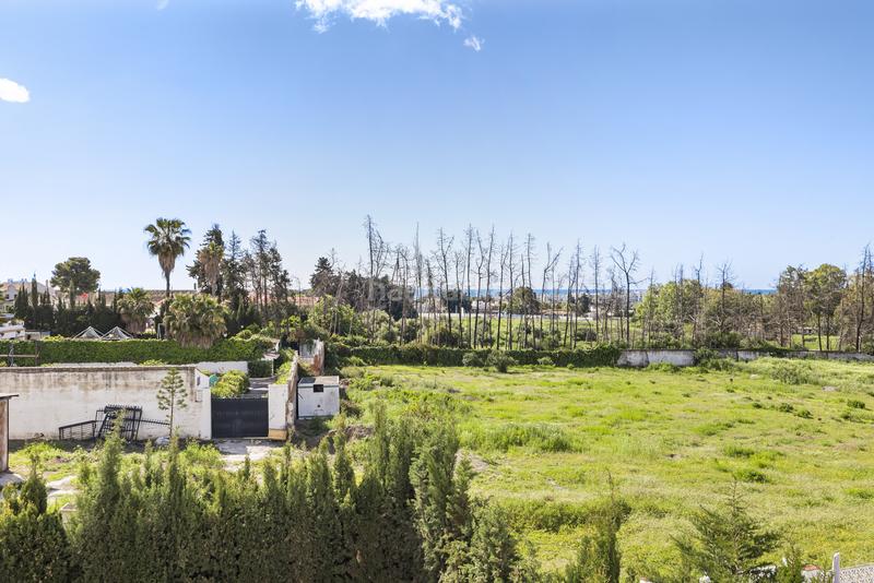 Foto 8a0e21ba-f9ed-4426-b771-0a7edf22aca2. Maison jumelée avec parking piscine dans San Pedro de Alcántara Pueblo Marbella