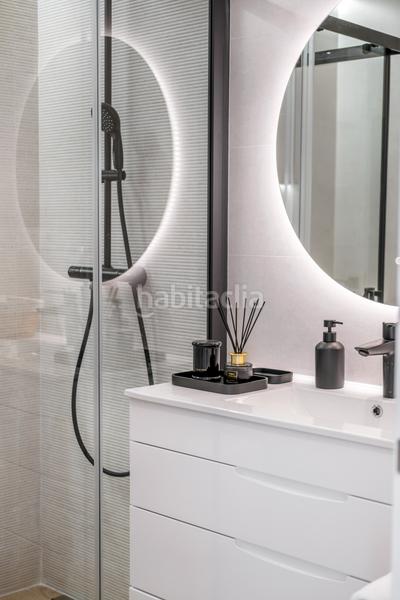 Foto 2adae15c-3da3-45fd-98fc-caaab948cbf8. Attico con riscaldamento parcheggio piscina in Puerto Banús Marbella