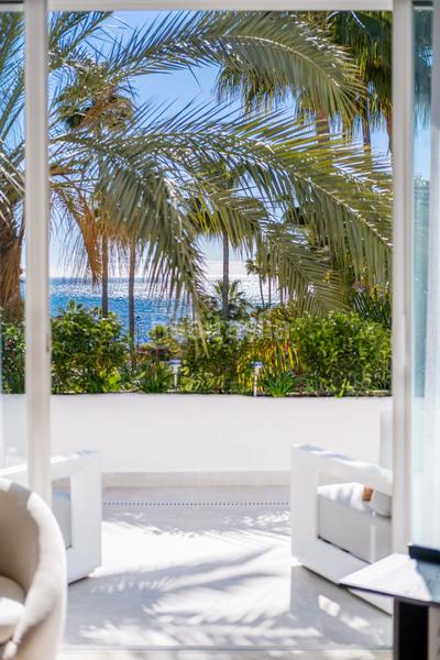 Foto 2be237f2-1ef5-4edf-96c8-9f2c6e1a2733. Attico con riscaldamento parcheggio piscina in Puerto Banús Marbella