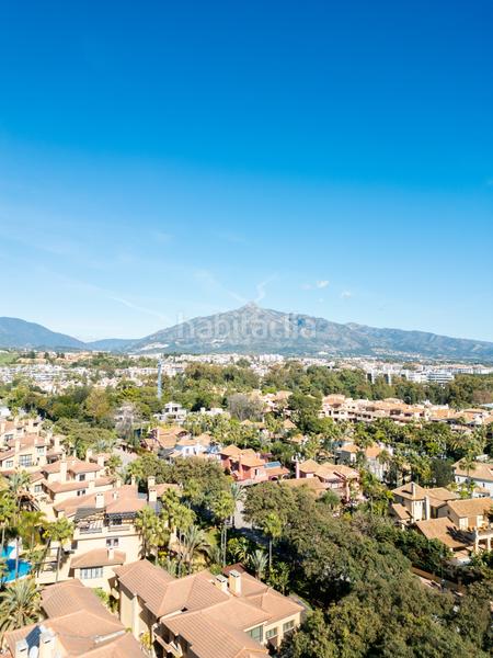 Foto 631b03d6-dc12-4176-af6f-033a545be9ce. Attico con riscaldamento parcheggio piscina in Puerto Banús Marbella