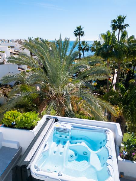 Foto bd64ef09-0f33-45c8-a5fc-76694c065650. Attico con riscaldamento parcheggio piscina in Puerto Banús Marbella