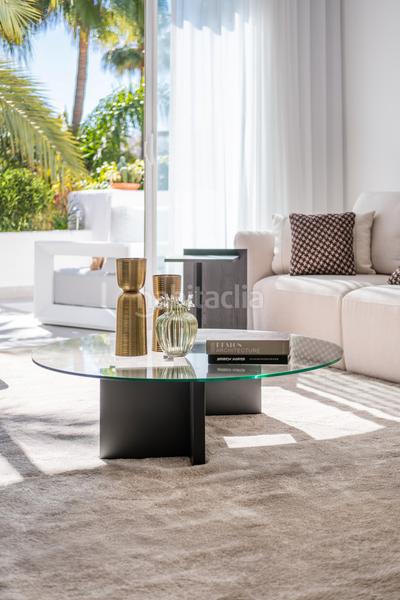 Foto bf651da2-3e3a-4e5f-98cd-bf5b351dc3ef. Attico con riscaldamento parcheggio piscina in Puerto Banús Marbella