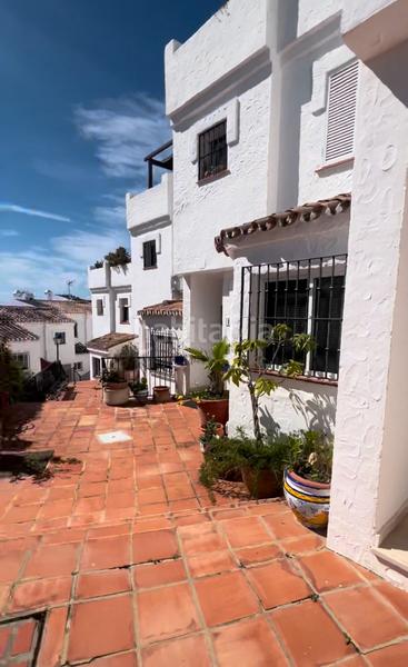 Foto 7b10021a-8e94-4221-9171-2b56e90eaf73. Casa adosada hermoso dúplex en los altos en Alto de los Monteros Marbella