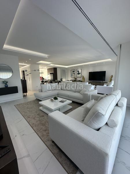 Foto dba93fa7-8821-455e-82a9-cddfcdb82e54. Lloguer casa amb aparcament piscina a Las Lomas de Río Verde Marbella