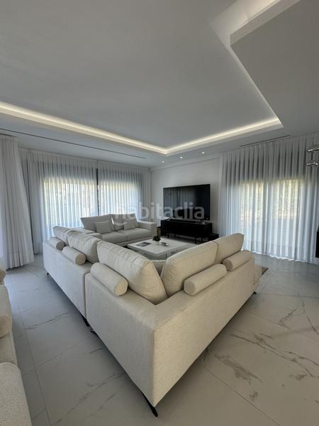 Foto 14df6585-042c-429f-bb8d-7ca4b9b45766. Miete haus mit parking pool in Las Lomas de Río Verde Marbella