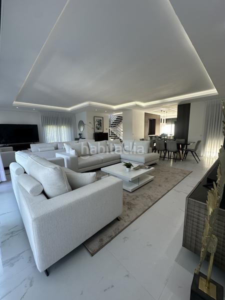 Foto 5564fc16-52dd-4755-a684-194dbe503053. Location maison avec parking piscine dans Las Lomas de Río Verde Marbella