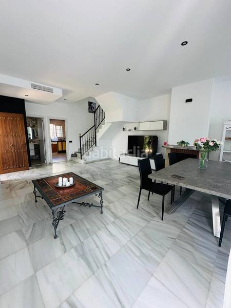 Foto 3bde2b89-c9e6-49f1-9852-2589722a7f23. Location maison jumelée avec chauffage parking piscine dans Marbella