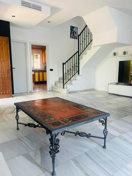 Foto d2f1e1f3-dd63-499f-b2bc-90372488d145. Location maison jumelée avec chauffage parking piscine dans Marbella