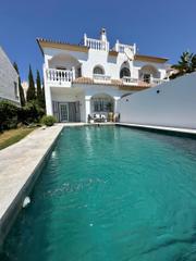 Location Maison jumelée à Las Lomas de Río Verde. Casa adosada en la prestigiosa milla de oro