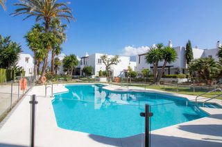 Apartamento en Nueva Andalucía centro. Apartamento recientemente renovado en el corazón de nueva andalu