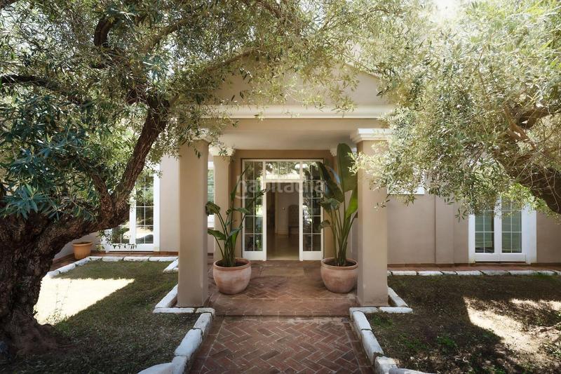 Foto b589d9e1-dd65-4d8a-83bf-ae54ac4164d4. Affitto casa con parcheggio piscina in Sierra Blanca Marbella