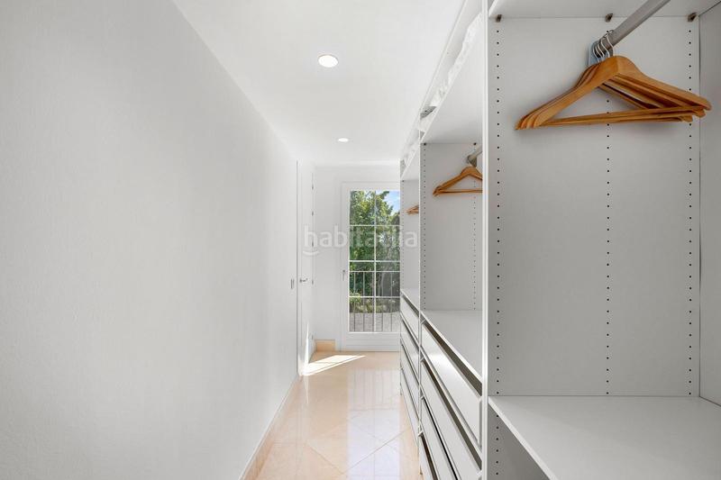 Foto 11fcde0f-3128-4980-a4f0-8b9ab6775003. Lloguer casa amb aparcament piscina a Sierra Blanca Marbella