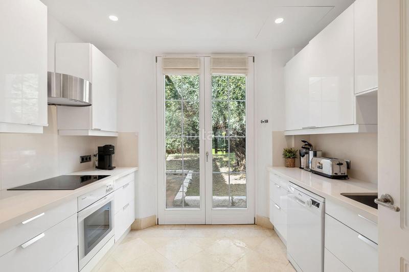 Foto 5ae3023d-8ddb-4033-bae3-3ccd9c9cd713. Lloguer casa amb aparcament piscina a Sierra Blanca Marbella