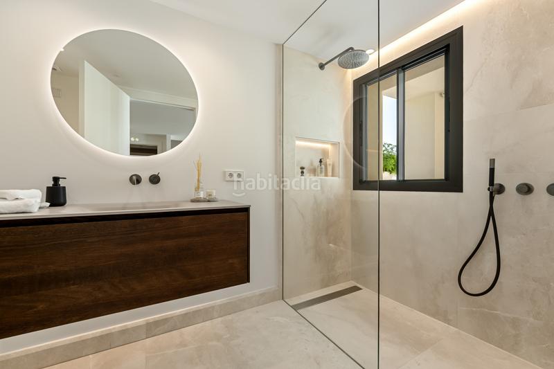 Foto dd9a89c1-ba4b-4027-9f97-94bbf64a91c0. Casa con parcheggio piscina in Sierra Blanca Marbella