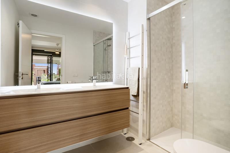 Foto 33fb2915-af22-44e1-ab00-e15ebfdbb370. Piano terra con parcheggio piscina in Estepona golf Estepona