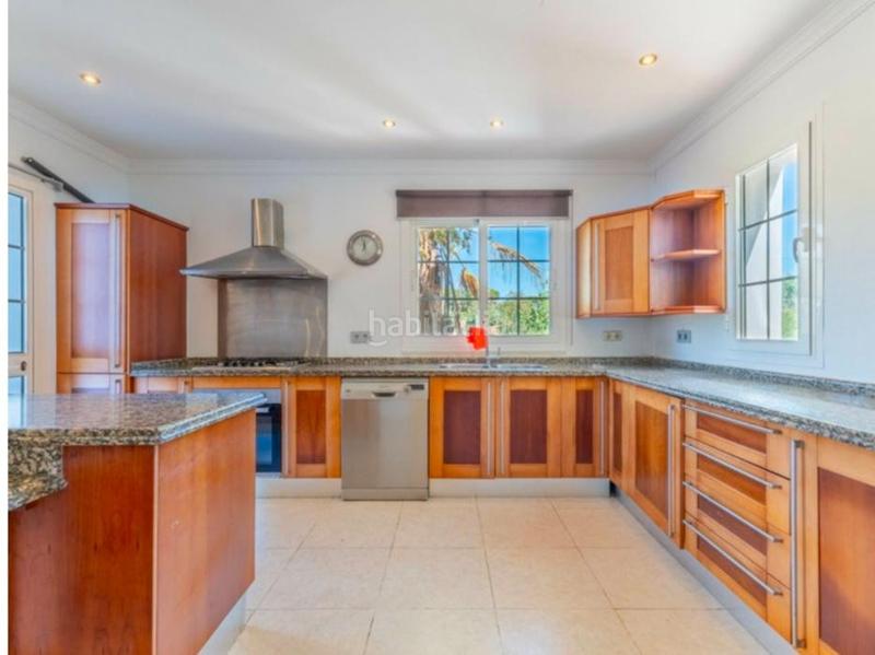 Foto 8204fb18-e751-4dec-a96f-6c95d27adb66. Casa con parcheggio piscina in Elviria Marbella