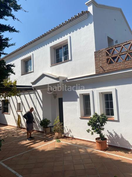 Foto 95d59023-b3c8-4ad6-809c-21d02d3817b7. Casa con parcheggio piscina in Elviria Marbella