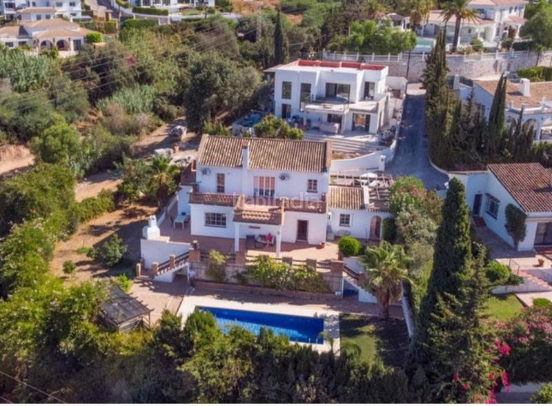 Foto d09b448f-baff-4214-addc-f026342e8ec4. Casa con parcheggio piscina in Elviria Marbella