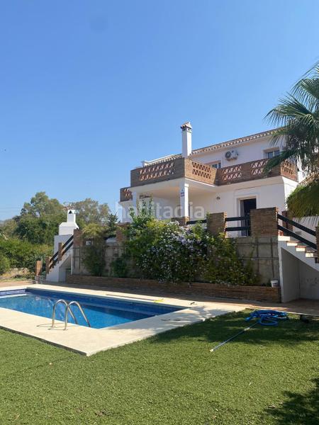 Foto df20d458-22d9-43af-bb9f-5a7062b6129c. Casa con parcheggio piscina in Elviria Marbella