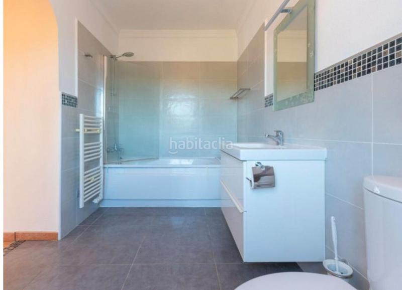 Foto e403b09b-cb0a-4f6e-986c-85ac786a79e2. Casa con parcheggio piscina in Elviria Marbella