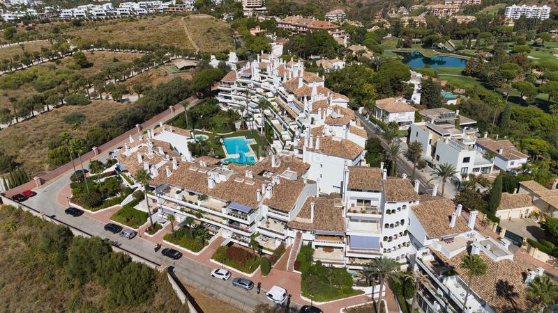 Foto 57e86e99-5b54-45c9-bbe2-92bc62c8bd3f. Dúplex amb calefacció aparcament piscina a Río Real Marbella