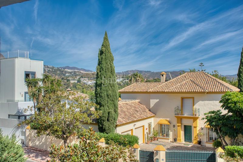 Foto 750708b4-e166-40ee-937f-5bfc7ea1102e. Dúplex amb calefacció aparcament piscina a Río Real Marbella