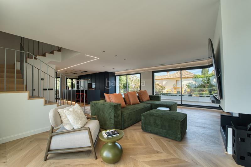 Foto 988f5d80-d674-41a7-a623-73bbaa688723. Dúplex amb calefacció aparcament piscina a Río Real Marbella