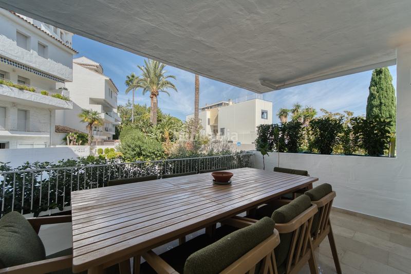 Foto cf8b7f27-d245-485f-b0df-a01231fe3bab. Dúplex amb calefacció aparcament piscina a Río Real Marbella