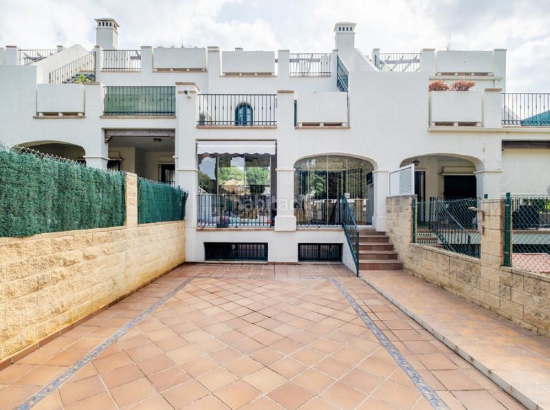 Foto 8eb9df6d-b06d-4811-9575-82f0fc6cd4a0. Casa adossada amb piscina a Nagüeles Alto Marbella